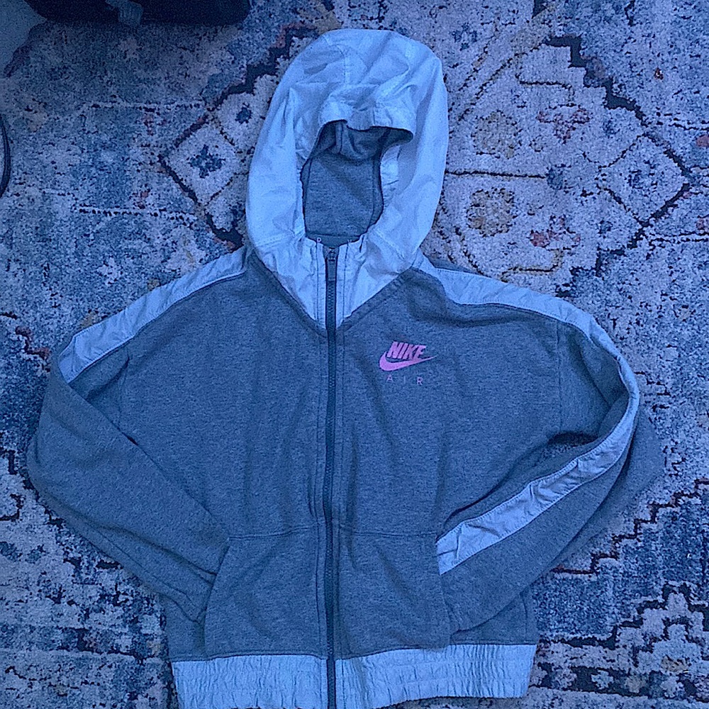 I am selling a nike air crop top jacket from nike. It is in good condition.